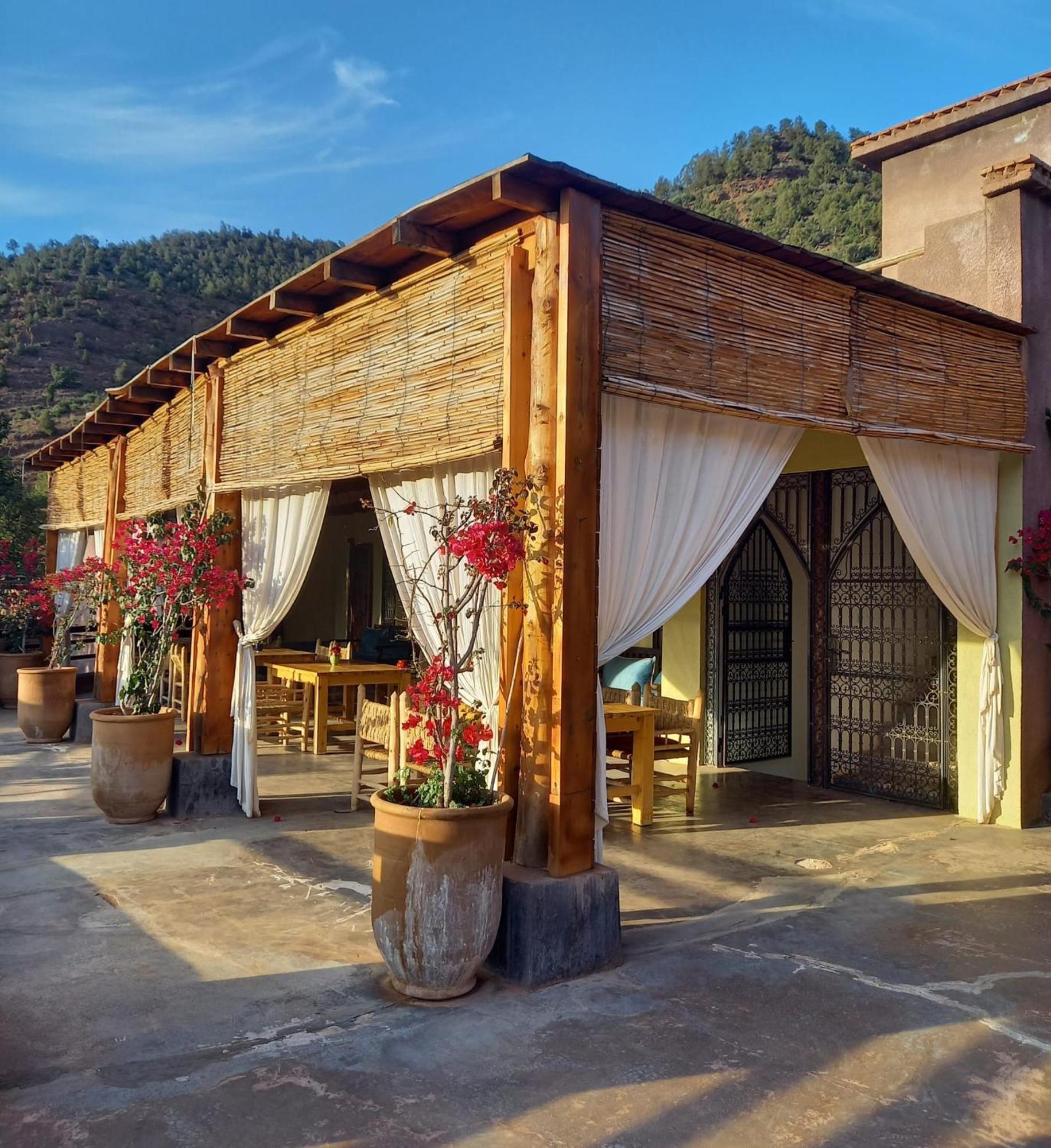 Ourika Timalizene Le Jardin Des Delices Hotel Tamezindert Luaran gambar